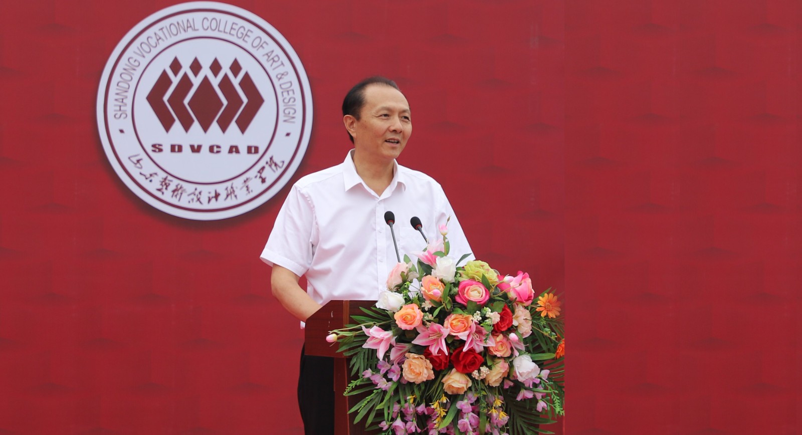 學(xué)校召開(kāi)2023級(jí)三年制、五年一貫制大專 新生軍訓(xùn)閉營(yíng)式暨新學(xué)年開(kāi)學(xué)典禮