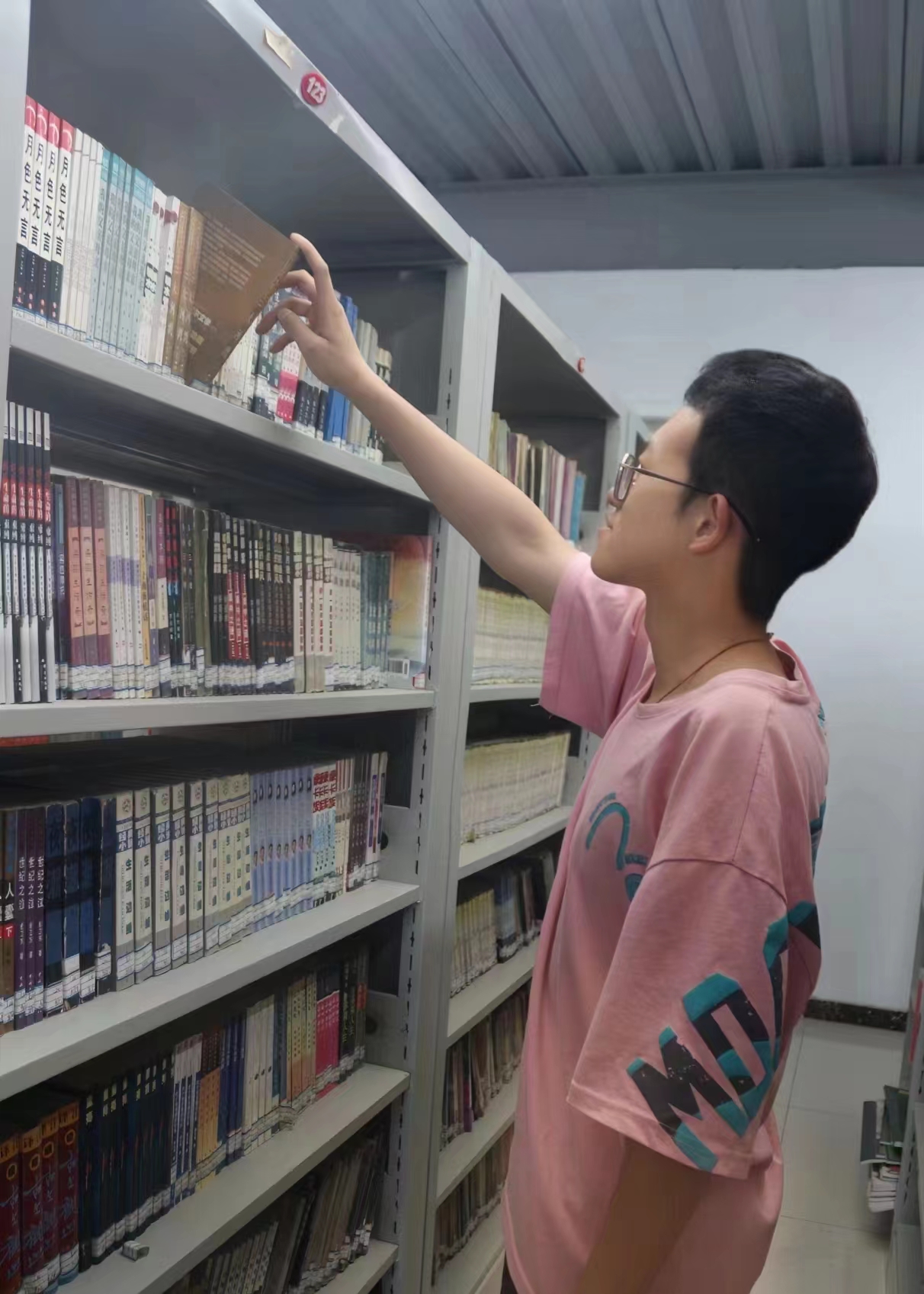 六月【最美讀書人】萬事皆下品，唯有讀書高。 第 5 張