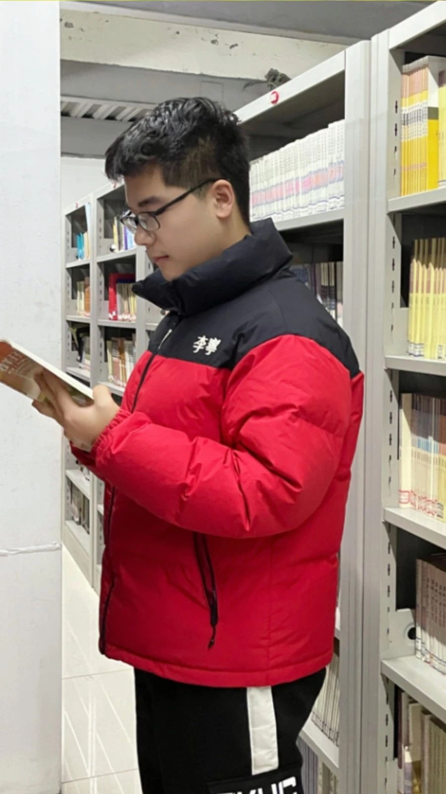 二月【最美讀書(shū)人】粗繒大布裹生涯，腹有詩(shī)書(shū)氣自華。 第 3 張